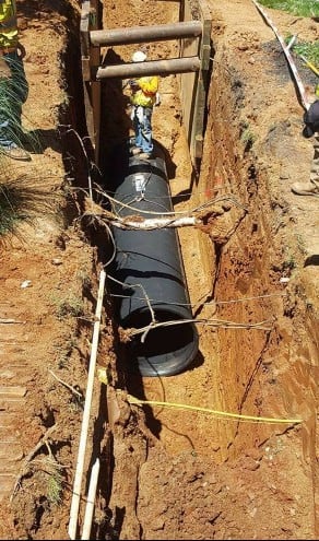 Laing a water pipe underground